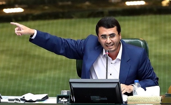 روح الله متفکر آزاد و سعدالله نصیری مهمانان امشب برنامه به وقت ایران